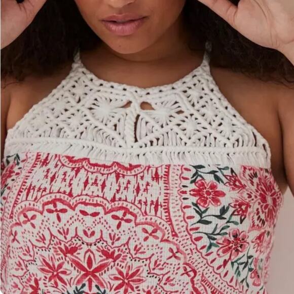 Torrid Knit Macrame High Neck Tank Red White 2 - Picture 12 of 13